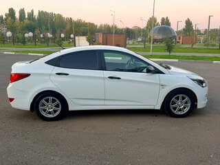 2015 Hyundai Solaris I Рестайлинг, белый, 1200000 рублей, вид 5