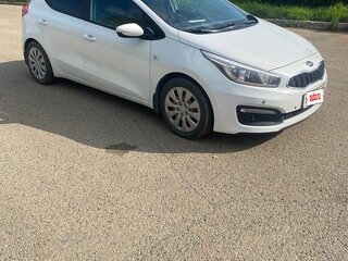 2018 Kia Ceed II Рестайлинг, белый, 1500000 рублей, вид 2