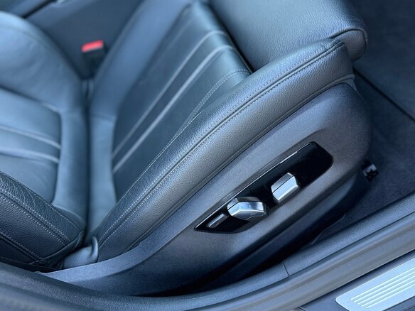 2020 BMW 5 серии 520d xDrive VII (G30/G31/G38) Рестайлинг, серый - вид 18