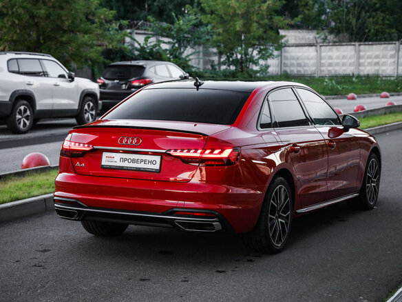 2020 Audi A4 35 TFSI V (B9) Рестайлинг, красный - вид 5