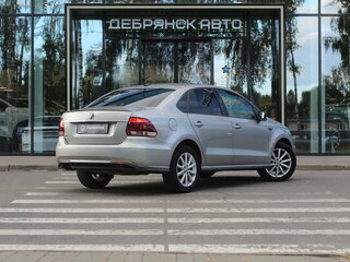 2018 Volkswagen Polo V Рестайлинг, серебристый, 1550000 рублей, вид 3