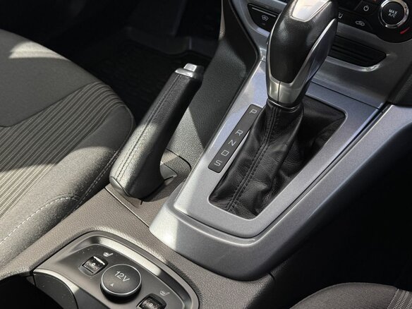 2014 Ford Focus III, красный - вид 18