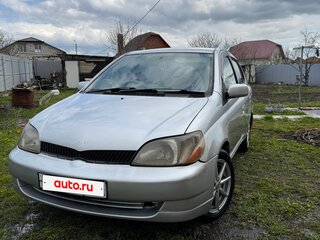 2000 Toyota Platz, серебристый, 320000 рублей, вид 3
