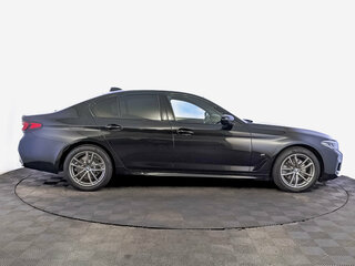 2021 BMW 5 серии 520d xDrive VII (G30/G31/G38) Рестайлинг, чёрный, 4750000 рублей, вид 4