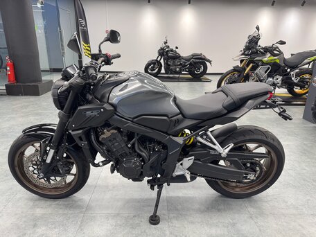 2021 Honda CB 650R, серый, 894000 рублей, вид 2