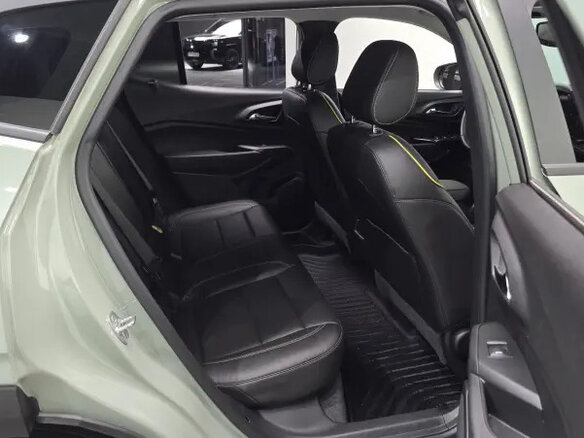 2023 Chevrolet Trax II, зелёный, 1400000 рублей - вид 23