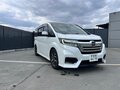 2017 Honda Stepwgn Spada V Рестайлинг, белый, 1855000 рублей - вид 1
