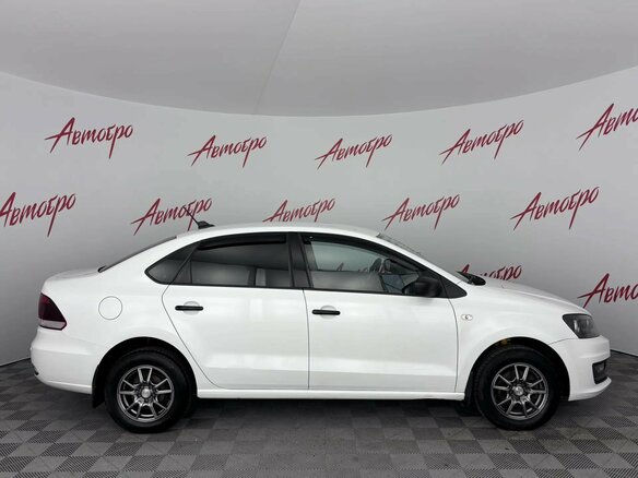 2018 Volkswagen Polo V Рестайлинг, белый, 979000 рублей - вид 5
