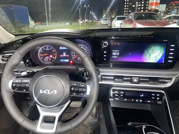2021 Kia K5 III, серый, 2505000 рублей - вид 16