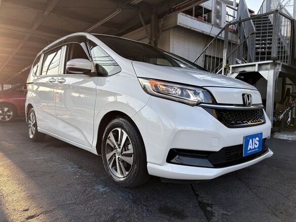 2022 Honda Freed II Рестайлинг, белый - вид 1