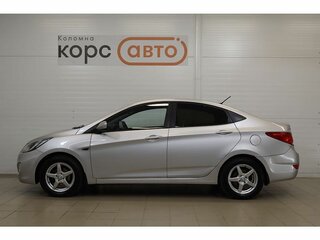 2012 Hyundai Solaris I, серебристый, 610000 рублей, вид 2