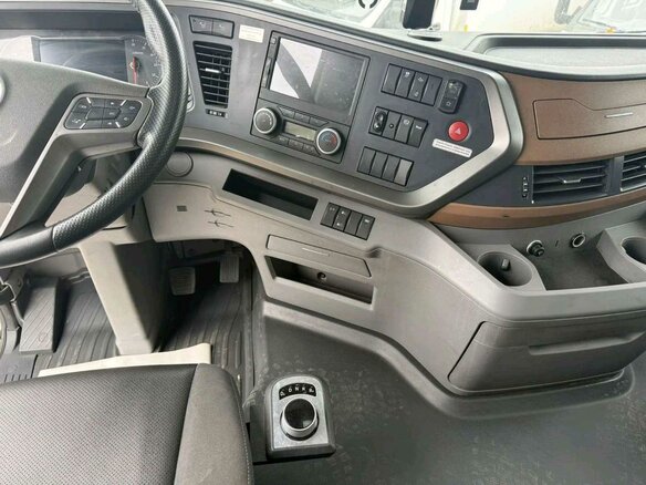 2023 Dongfeng DFH 4271, белый, 6966000 рублей - вид 5