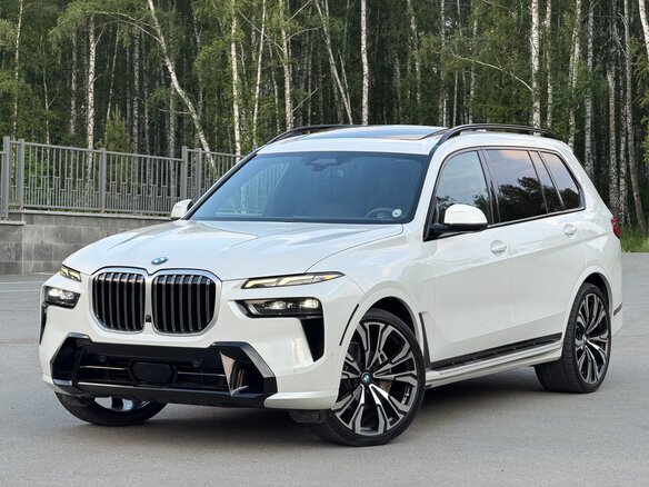 2023 BMW X7 40i I (G07) Рестайлинг, белый, 11200000 рублей - вид 5