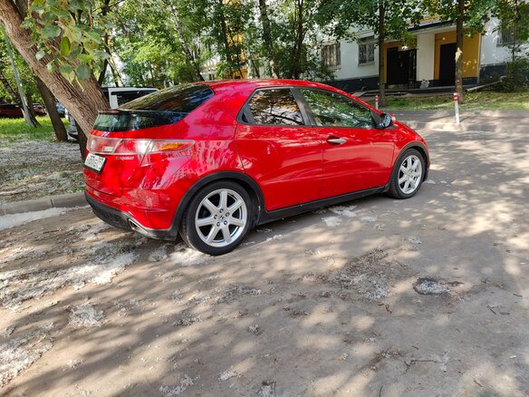 2008 Honda Civic VIII, красный, 528000 рублей - вид 5