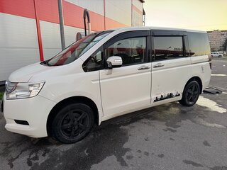 2011 Honda Stepwgn IV, белый, 900000 рублей, вид 2