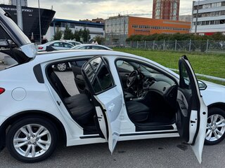 2012 Chevrolet Cruze I, белый, 730000 рублей, вид 4