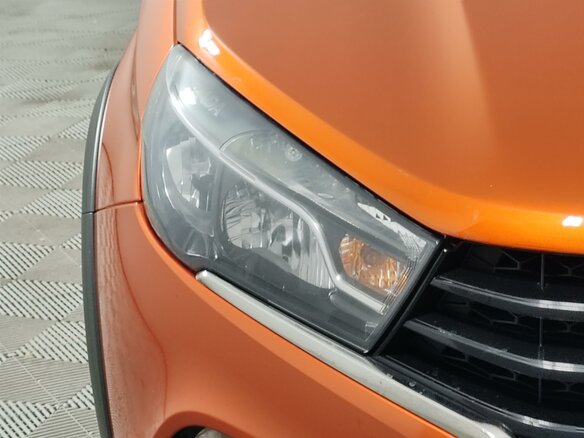 2019 Lada (ВАЗ) Vesta SW Cross I, оранжевый, 855000 рублей - вид 16