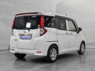 2021 Toyota Roomy I Рестайлинг, белый, 1040000 рублей, вид 5