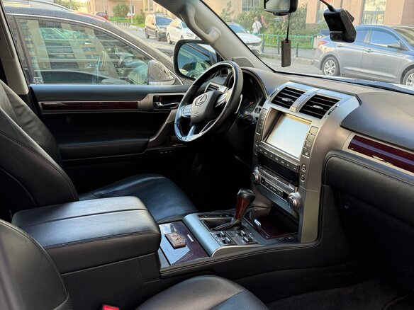 2016 Lexus GX 460 II Рестайлинг, белый, 3750000 рублей - вид 9