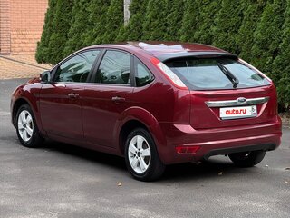 2008 Ford Focus II Рестайлинг, пурпурный, 420000 рублей, вид 4