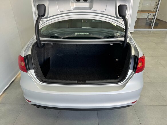 2012 Volkswagen Jetta VI, серый - вид 19