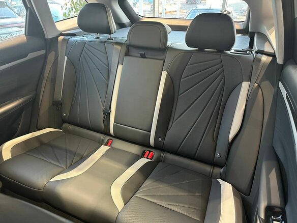 2025 Geely Atlas II, серебристый - вид 5