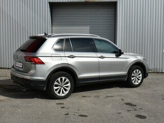 2021 Volkswagen Tiguan II Рестайлинг, серый, 2079000 рублей, вид 4