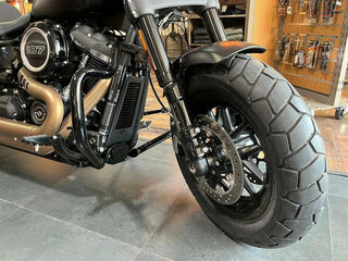 2018 Harley-Davidson Fat Bob, чёрный, 1990000 рублей, вид 4