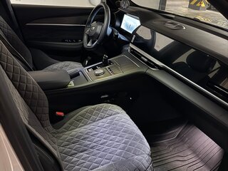2025 Geely Monjaro (Xingyue L) I Рестайлинг (China Market), белый, 3950000 рублей, вид 4