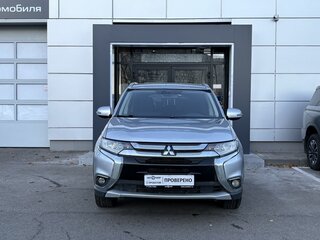 2018 Mitsubishi Outlander III Рестайлинг 2, серебристый, 1559000 рублей, вид 2