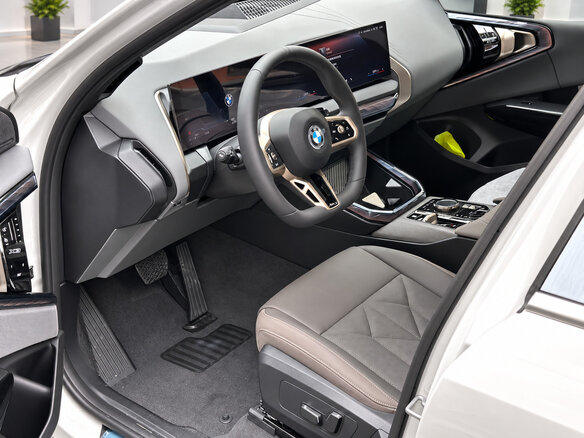 2026 BMW X3 Long 30L xDrive IV (G45/G48), белый, 8116900 рублей - вид 3