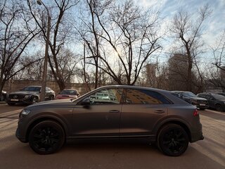 2018 Audi Q8 55 TFSI I (4M), серый, 5000000 рублей, вид 4