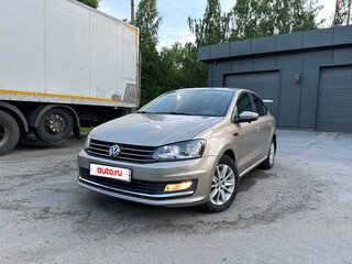 2017 Volkswagen Polo V Рестайлинг, бежевый, 980000 рублей, вид 2