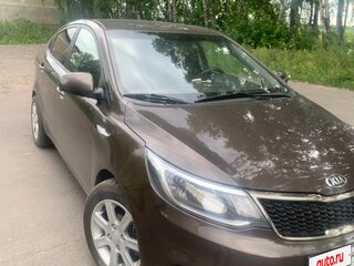 2016 Kia Rio III Рестайлинг, коричневый, 960000 рублей, вид 4