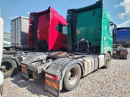 2021 Volvo FH 540, зелёный, 9480000 рублей, вид 4