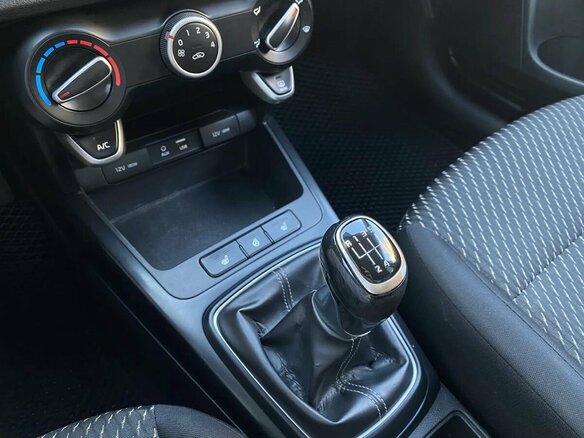 2017 Kia Rio IV, серый, 779000 рублей - вид 29