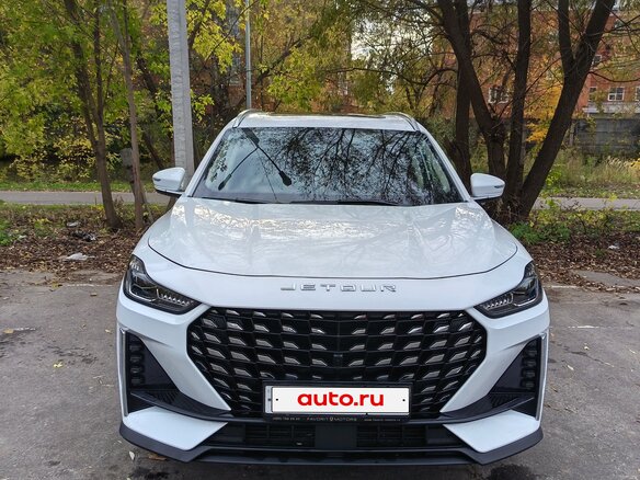 2026 Jetour X70+ I, белый, 2500000 рублей