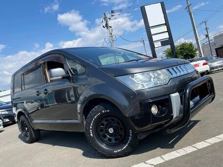 Mitsubishi Delica D:5 I