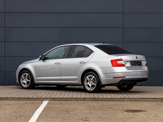 2017 Skoda Octavia III (A7) Рестайлинг, серебристый, 1355000 рублей, вид 4