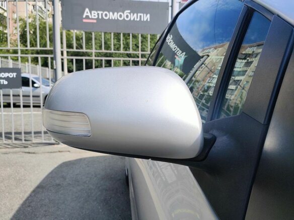 2009 Toyota Vitz II (XP90), серебристый - вид 19