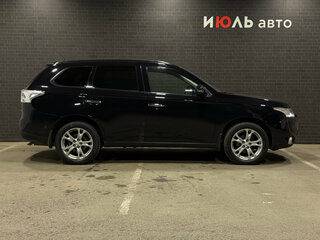 2012 Mitsubishi Outlander III, чёрный, 1649000 рублей, вид 4