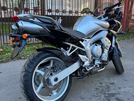 2004 Yamaha FZ6, серебристый, 445000 рублей, вид 4