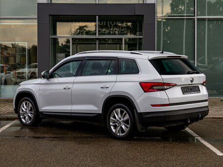 2018 Skoda Kodiaq I, белый, 2275000 рублей, вид 4