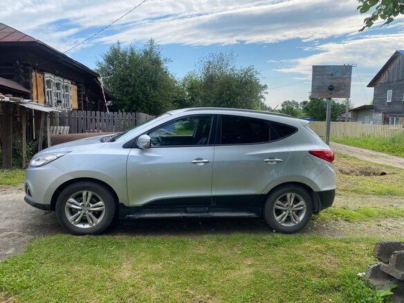 2011 Hyundai ix35 I, серебристый, 1160000 рублей - вид 3