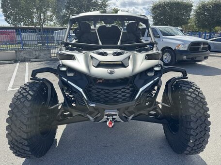 2026 BRP Can-Am Maverick R, зелёный, 5600000 рублей, вид 1