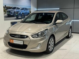 2012 Hyundai Solaris I, бежевый, 610000 рублей, вид 2
