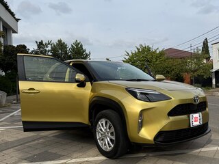 2022 Toyota Yaris Cross I, золотистый, 2150000 рублей, вид 4