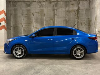 2020 Kia Rio IV Рестайлинг, синий, 1450000 рублей, вид 3