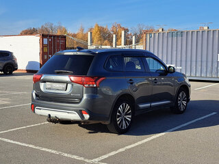 2019 Mitsubishi Outlander III Рестайлинг 3, серый, 1716000 рублей, вид 5