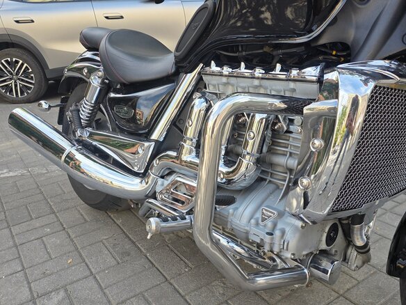 2005 Triumph Rocket III, чёрный, 700000 рублей - вид 3